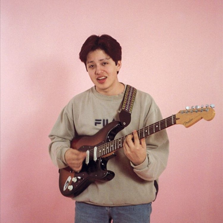 Boy Pablo: Musisi Indie Pop yang Menggugah Hati