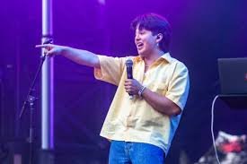 Boy Pablo: Musik Viral yang Membentuk Dunia Musik Indie Pop