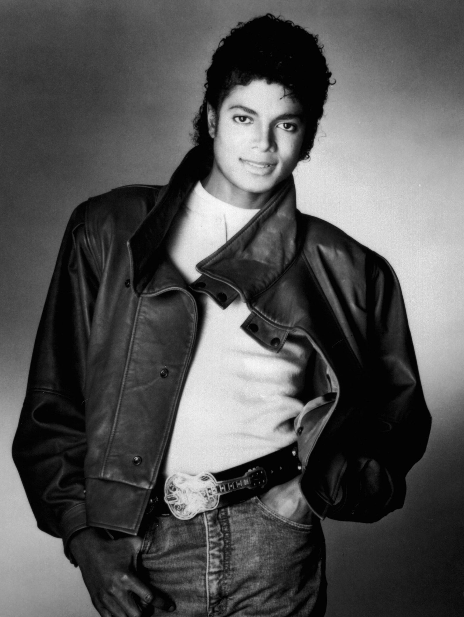 Michael Jackson: The King of Pop yang Tak Terlupakan