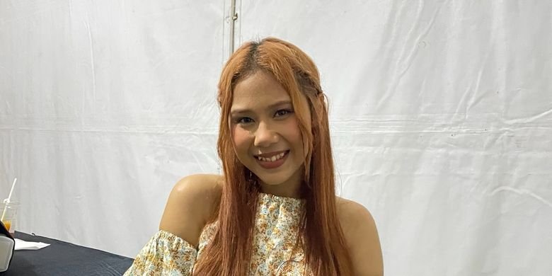 Rayuan Perempuan Gila – Nadin Amizah: Harmoni Puisi dan Emosi Mendalam